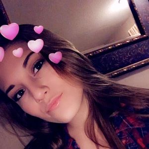 Meet your Posher, Brianna